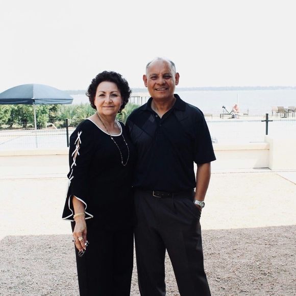 Meet your Posher, Cynthia - Picture 1 of 1